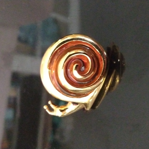 Gold Tone Yellow Lucite Plique-A-Jour Style Snail Pendant - Picture 2 of 7